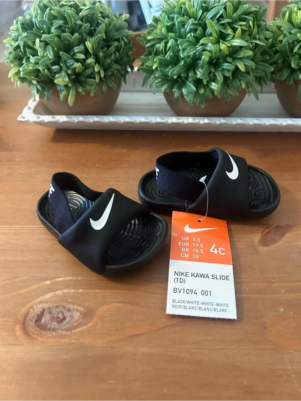 NWT Nike Kawa Slide Kids Sandals in Black/White 4C